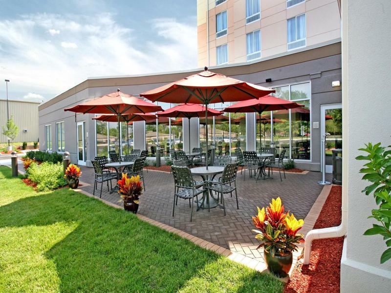 Hilton Garden Inn Cincinnati Blue Ash Exterior foto